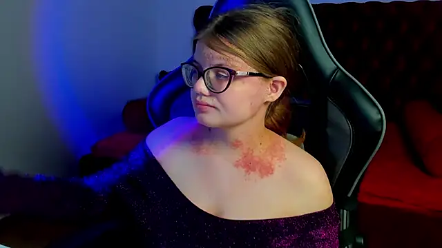 ChloeHalses online show from March 2026 05:09:02 AM