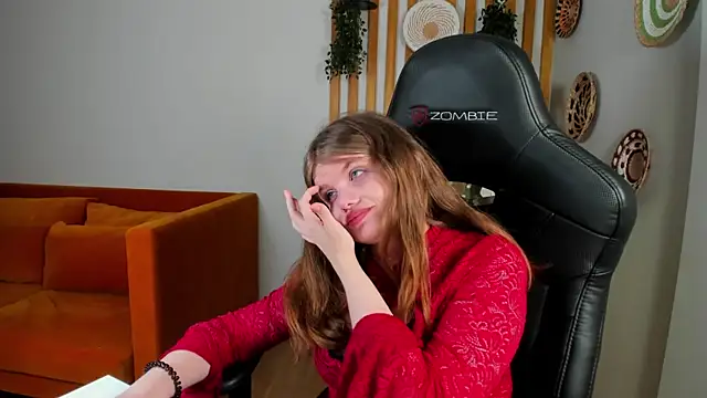 ChloeHalses online show from June 2026 04:07:01 AM