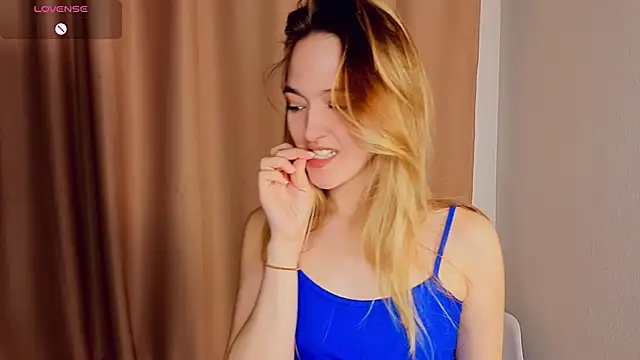 Snapshot of SupakuChan chatting on February 2026 03:45:01 PM SupakuChan online show from February 2026 03:45:01 PM