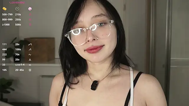 Snapshot of HannaHayles chatting on February 2026 05:46:02 PM HannaHayles online show from February 2026 05:46:02 PM