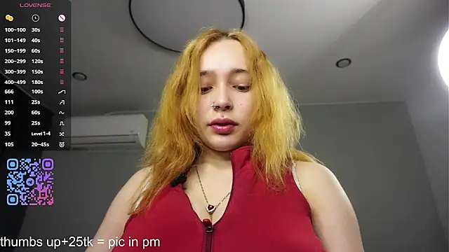 Snapshot of HannaHayles chatting on June 2026 05:30:02 PM HannaHayles online show from June 2026 05:30:02 PM