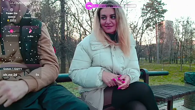 Sweetcoople28 online show from April 2026 04:02:02 PM