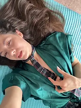 OnlyLeiLa online show from April 2026 05:52:02 AM