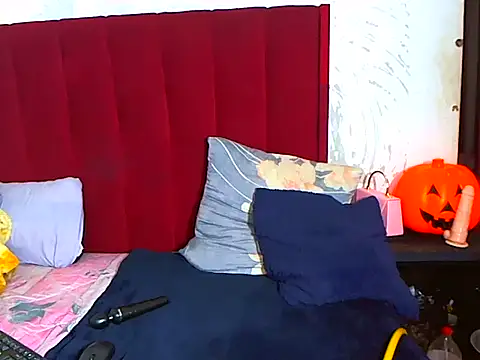 Lindabee34 online show from March 2026 06:37:01 PM