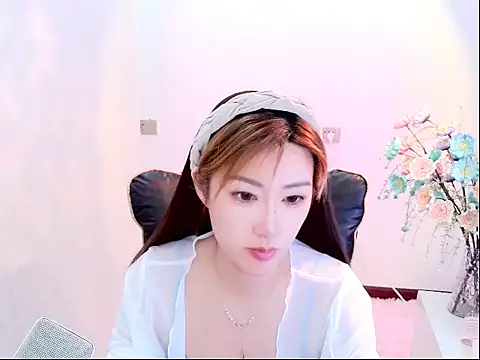 Snapshot of zhuzhu-66 chatting on June 2026 05:40:02 AM zhuzhu-66 online show from June 2026 05:40:02 AM