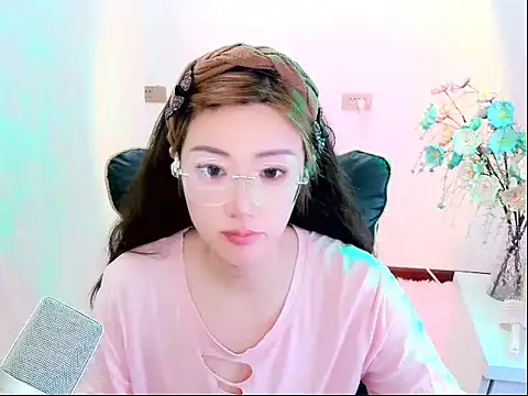 Snapshot of zhuzhu-66 chatting on June 2026 01:23:01 PM zhuzhu-66 online show from June 2026 01:23:01 PM