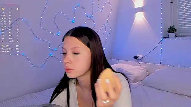 Snapshot of JennySilk chatting on February 2026 08:01:01 AM JennySilk online show from February 2026 08:01:01 AM