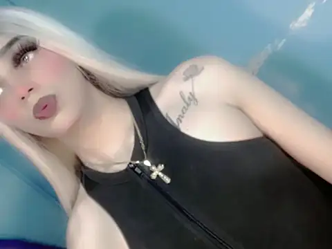 Snapshot of Maddye_Fox chatting on July 2026 04:41:02 AM Maddye Fox online show from July 2026 04:41:02 AM