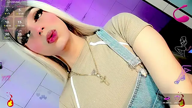 Snapshot of Maddye_Fox chatting on June 2026 03:19:02 AM Maddye Fox online show from June 2026 03:19:02 AM