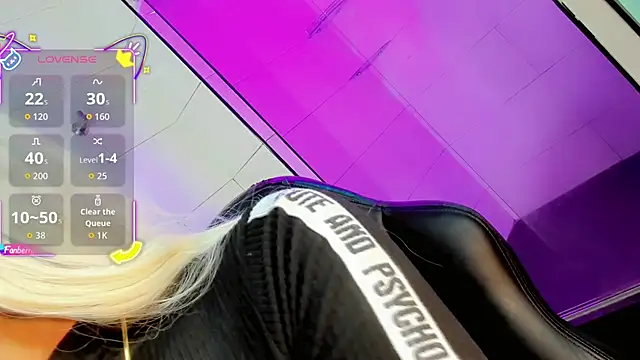 Snapshot of Maddye_Fox chatting on June 2026 03:23:02 AM Maddye Fox online show from June 2026 03:23:02 AM