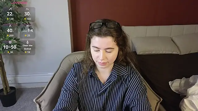 LovingWhisperr online show from April 2026 01:23:02 AM