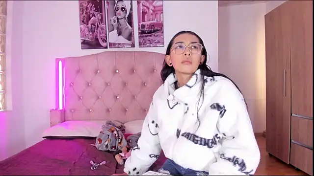 Snapshot of liittle__baby chatting on February 2026 11:52:01 AM liittle baby online show from February 2026 11:52:01 AM