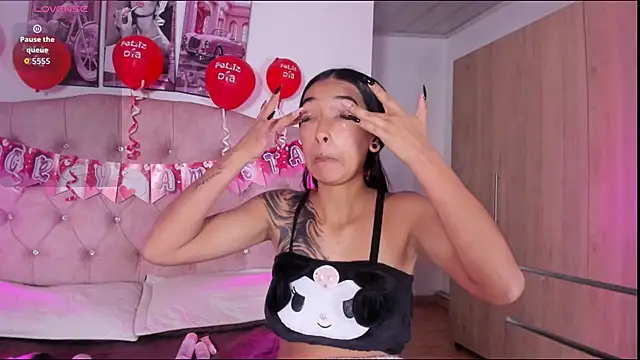 Snapshot of liittle__baby chatting on February 2026 11:43:02 AM liittle baby online show from February 2026 11:43:02 AM