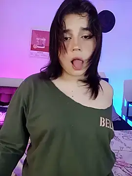 Daniellesins1 online show from May 2026 10:19:01 PM