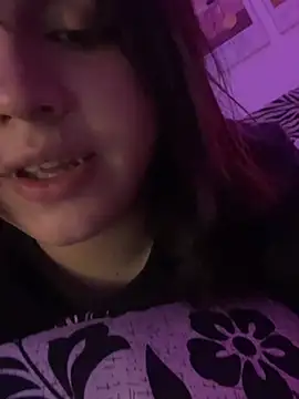 Daniellesins1 online show from April 2026 05:47:01 AM