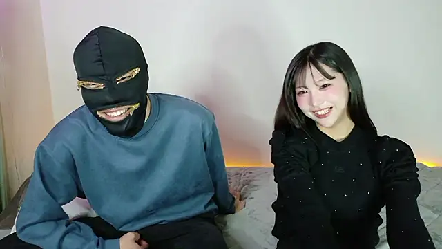 Snapshot of freeterRyo chatting on February 2026 01:00:01 PM freeterRyo online show from February 2026 01:00:01 PM