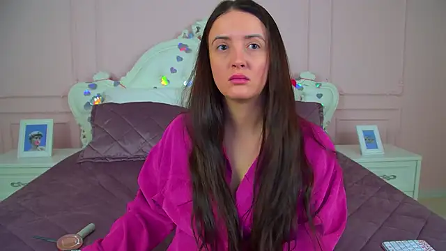 ElinaBellucci online show from February 2026 04:32:01 AM