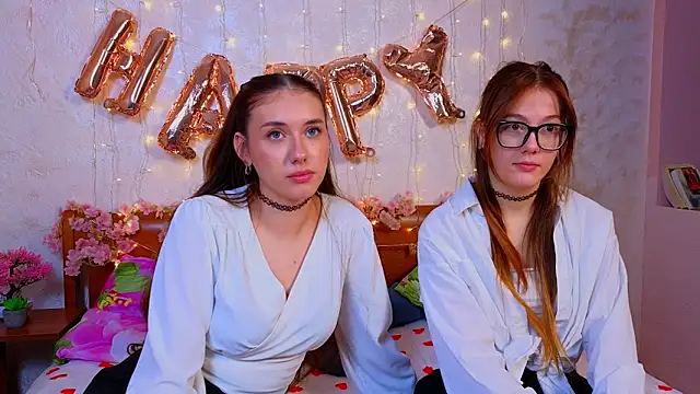 MelanieTwice online show from February 2026 01:17:01 PM