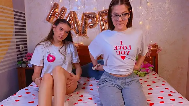 MelanieTwice online show from February 2026 11:43:02 AM