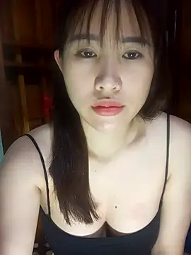 Snapshot of Yui-Ch1682 chatting on February 2026 12:24:02 PM Yui-Ch1682 online show from February 2026 12:24:02 PM