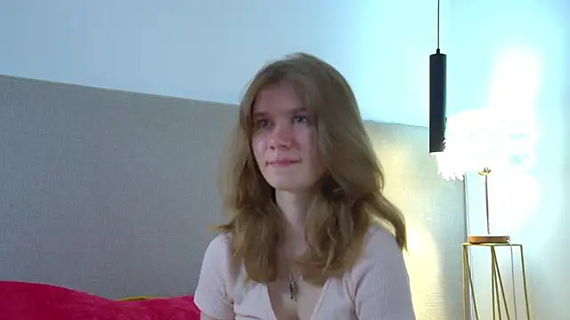 MilaMaelis online show from April 2026 06:25:02 PM