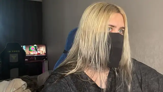 Snapshot of UnaXyling chatting on February 2026 06:34:02 AM UnaXyling online show from February 2026 06:34:02 AM