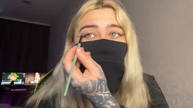 Snapshot of UnaXyling chatting on February 2026 10:12:02 AM UnaXyling online show from February 2026 10:12:02 AM