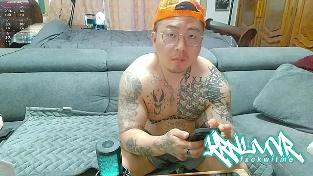 fxckuno online show from April 2026 04:25:01 AM