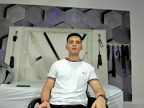 GoldenBoyM online show from April 2026 03:20:01 AM