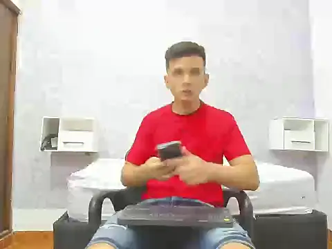 GoldenBoyM online show from May 2026 03:32:01 AM