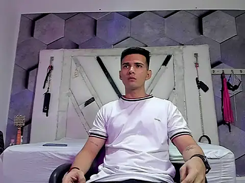 GoldenBoyM online show from May 2026 03:37:01 AM