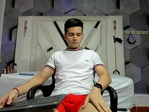 GoldenBoyM online show from June 2026 03:39:02 AM