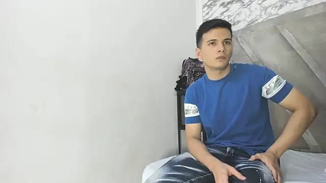 Snapshot of GoldenBoyM chatting on February 2026 02:50:02 AM GoldenBoyM online show from February 2026 02:50:02 AM