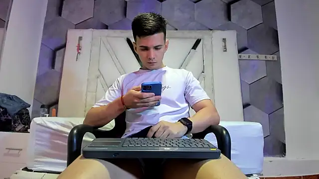 GoldenBoyM online show from June 2026 03:26:02 AM