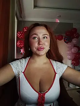 Snapshot of LolaaMint_ chatting on February 2026 10:15:02 AM LolaaMint online show from February 2026 10:15:02 AM