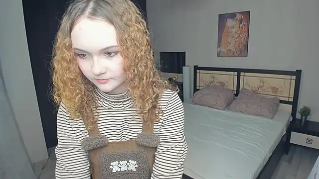 Snapshot of PaulFalha chatting on February 2026 07:44:02 PM PaulFalha online show from February 2026 07:44:02 PM