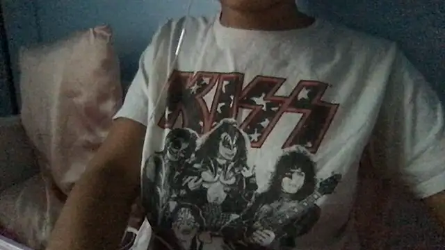 Snapshot of laurenace chatting on February 2026 12:45:01 PM laurenace online show from February 2026 12:45:01 PM