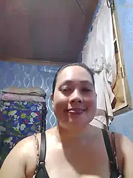 Snapshot of May_Bombs chatting on June 2026 12:42:02 AM May Bombs online show from June 2026 12:42:02 AM