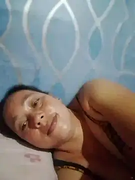 Snapshot of May_Bombs chatting on April 2026 01:34:02 PM May Bombs online show from April 2026 01:34:02 PM