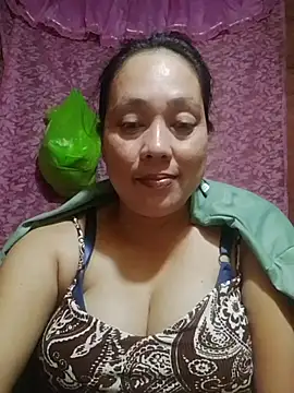 Snapshot of May_Bombs chatting on March 2026 01:06:01 PM May Bombs online show from March 2026 01:06:01 PM