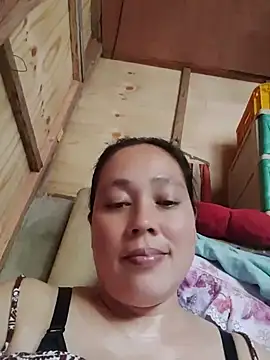 Snapshot of May_Bombs chatting on April 2026 02:07:01 AM May Bombs online show from April 2026 02:07:01 AM