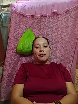 Snapshot of May_Bombs chatting on March 2026 05:03:02 AM May Bombs online show from March 2026 05:03:02 AM