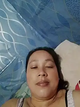 Snapshot of May_Bombs chatting on April 2026 12:06:02 PM May Bombs online show from April 2026 12:06:02 PM