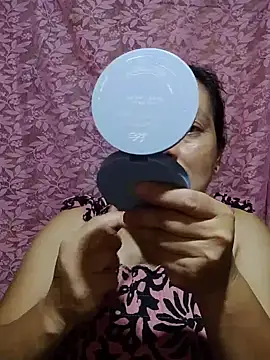 Snapshot of May_Bombs chatting on March 2026 12:05:01 PM May Bombs online show from March 2026 12:05:01 PM