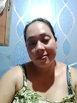 Snapshot of May_Bombs chatting on April 2026 01:01:01 AM May Bombs online show from April 2026 01:01:01 AM