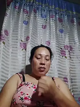 Snapshot of May_Bombs chatting on March 2026 11:43:01 PM May Bombs online show from March 2026 11:43:01 PM