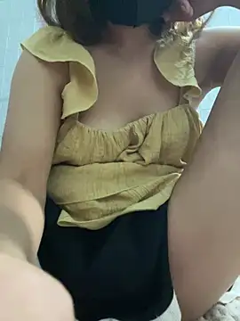 Miu Xinh online show from March 2026 04:28:02 PM