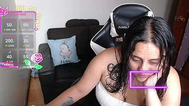 MeliisaRobers online show from April 2026 04:13:02 PM