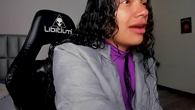 Julieta Parker online show from April 2026 04:15:01 AM