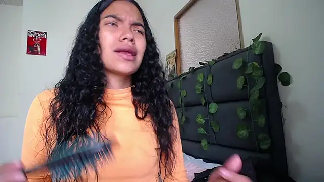 Julieta Parker online show from March 2026 01:12:01 PM